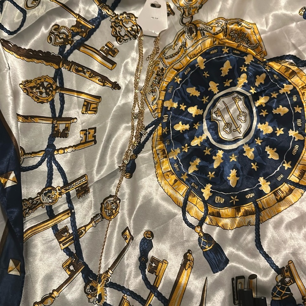 NWT Layered Star Gold Necklace